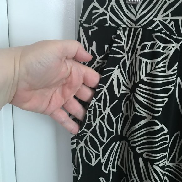 Lane Bryant 18/20 full pant with pockets - Picture 2 of 5